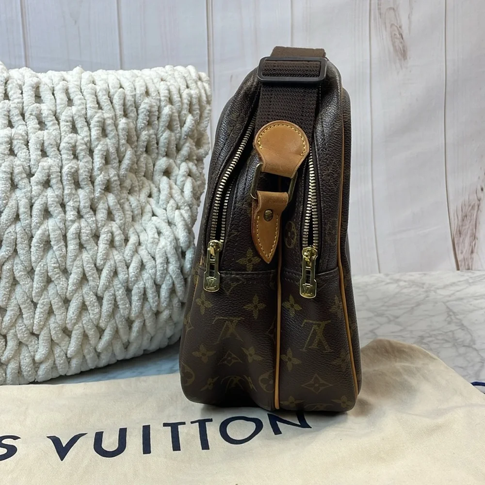 Louis Vuitton reporter
